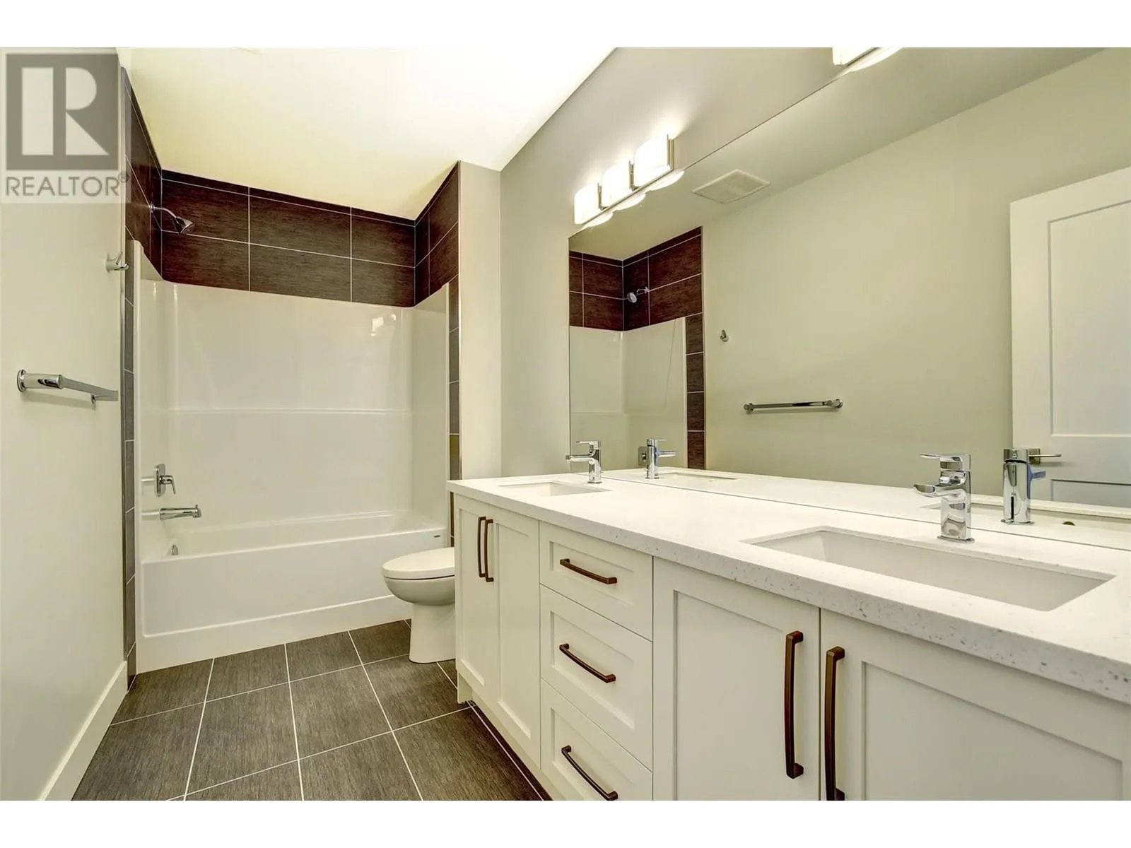 1051 Aurora Heights