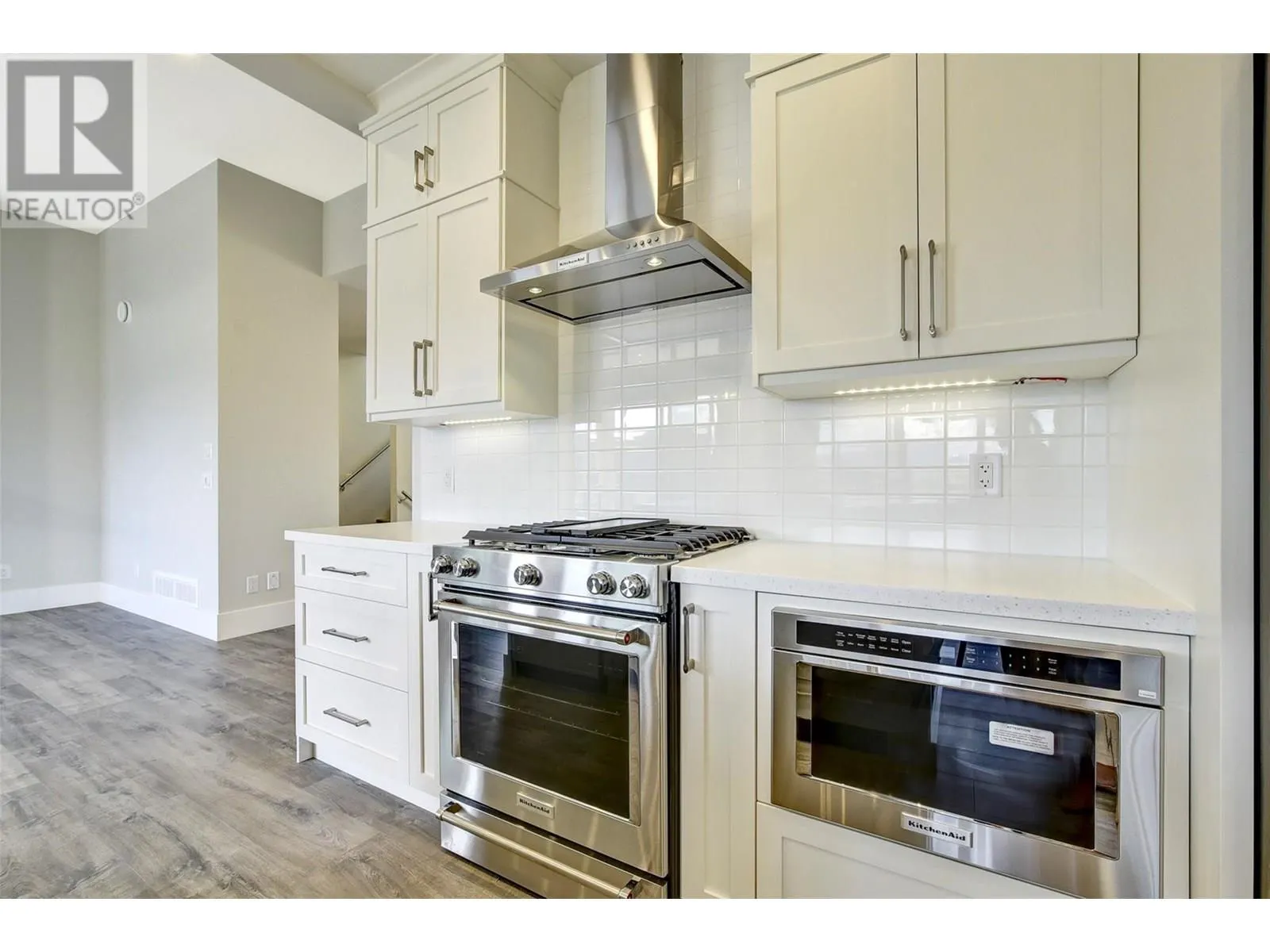 1051 Aurora Heights