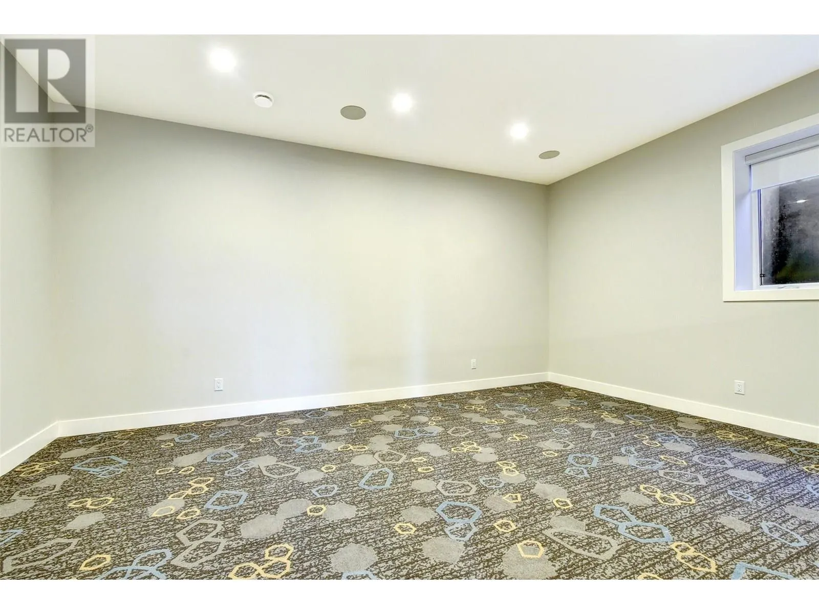1051 Aurora Heights
