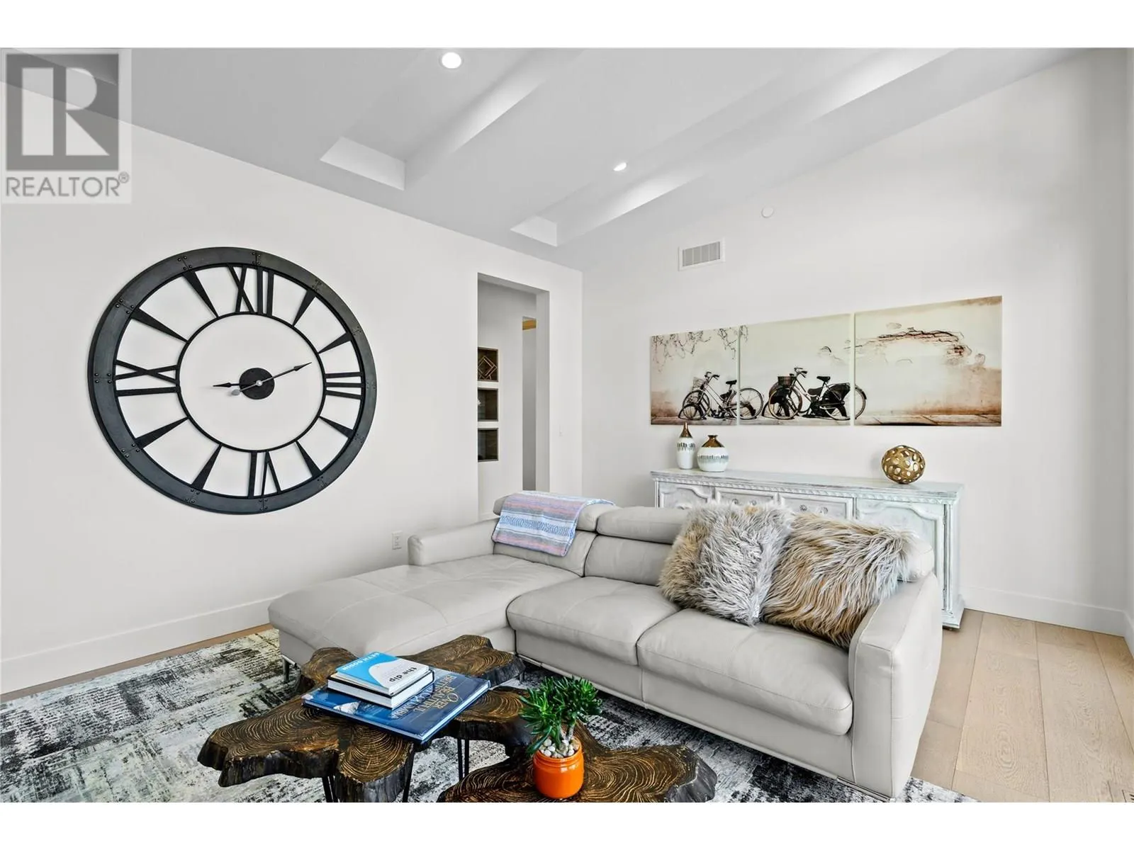 9696 Benchland Drive