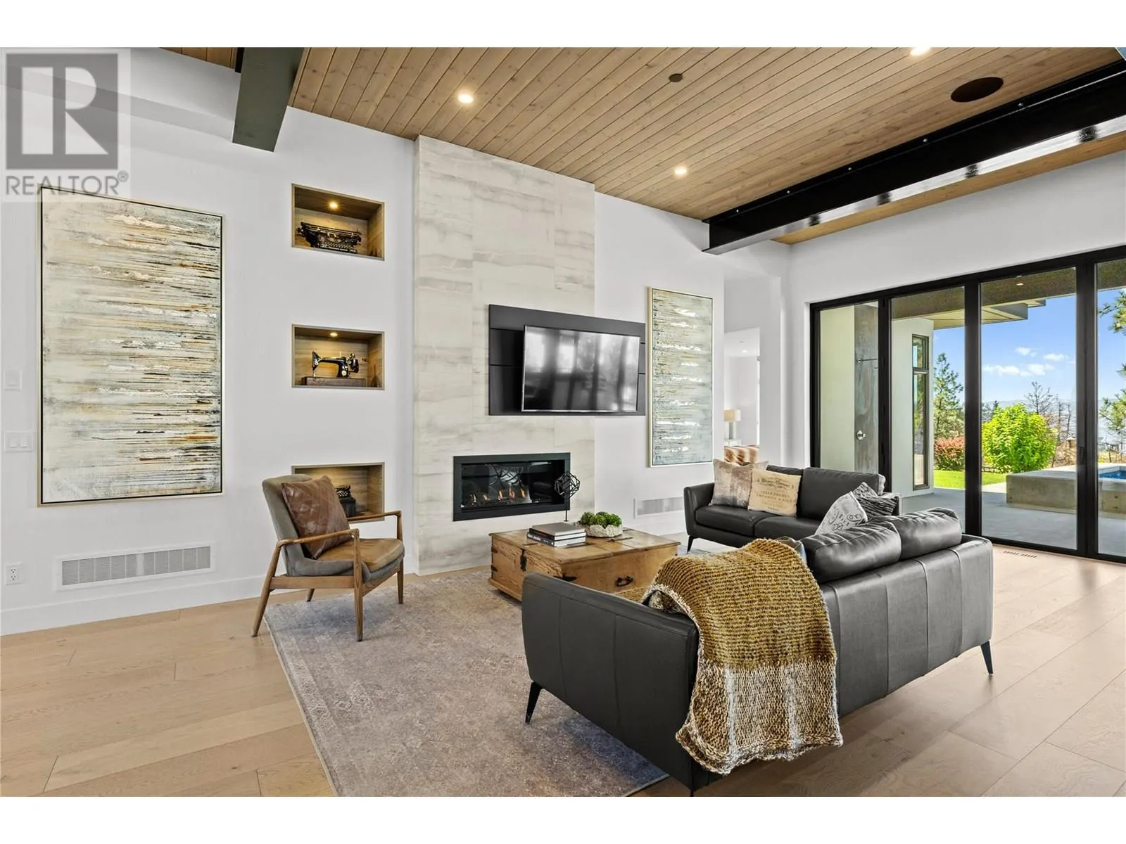 9696 Benchland Drive