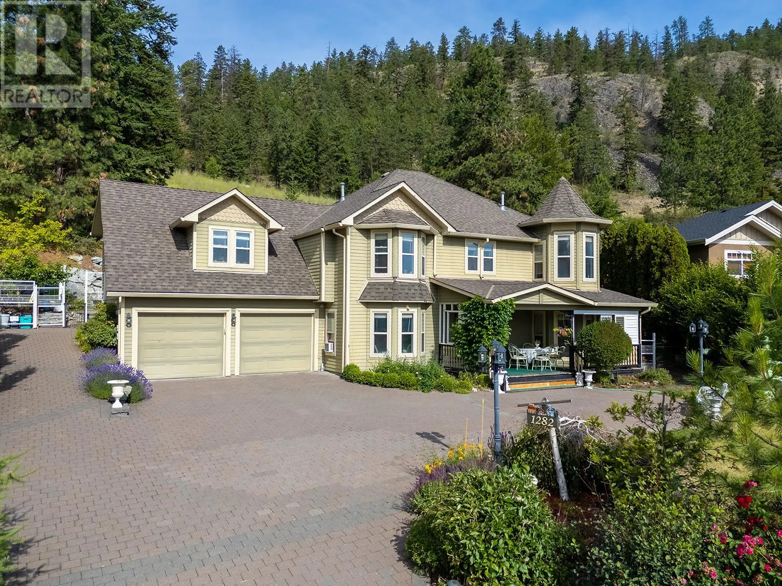 1282 Lakeview Cove Place
