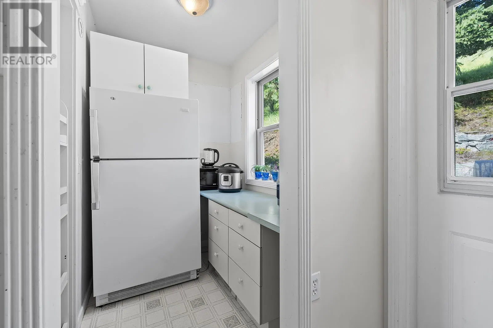 1282 Lakeview Cove Place