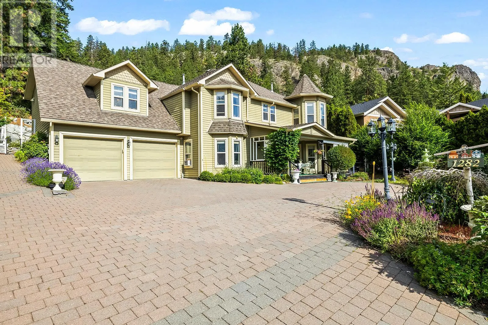 1282 Lakeview Cove Place