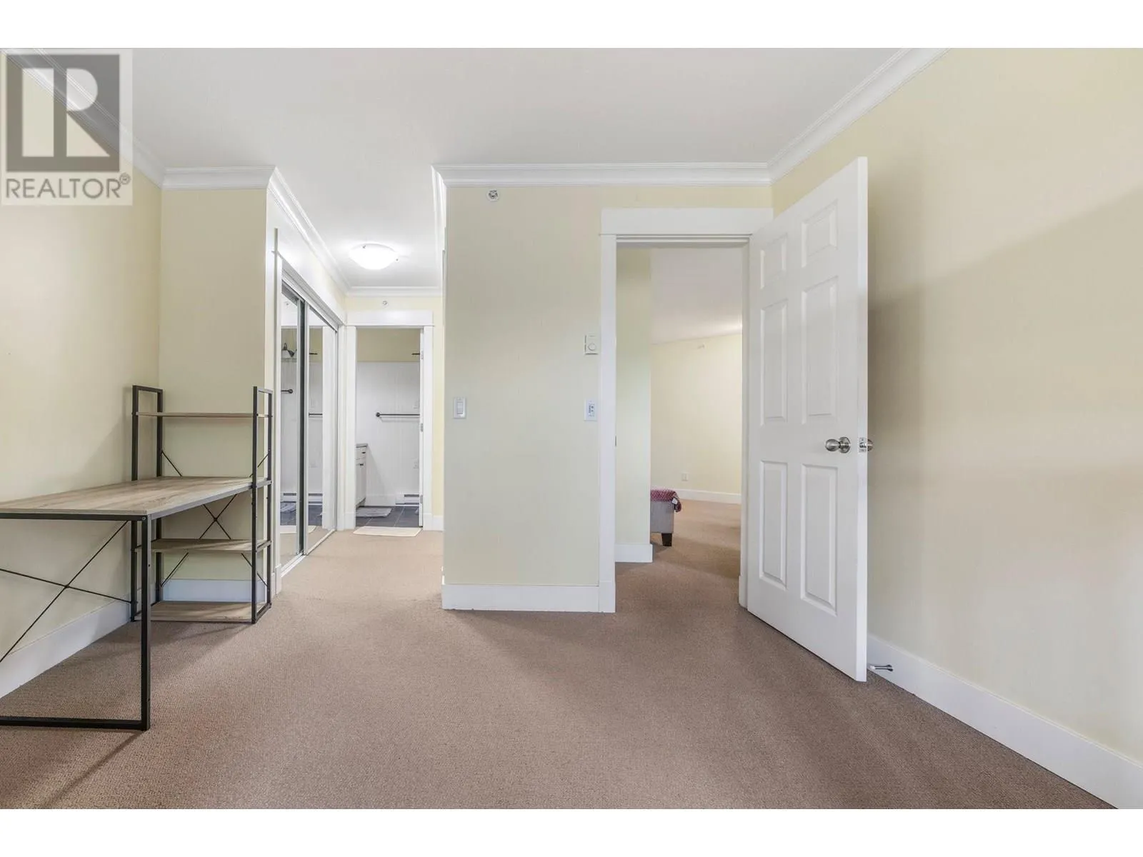 135 Ziprick Road Unit# 409