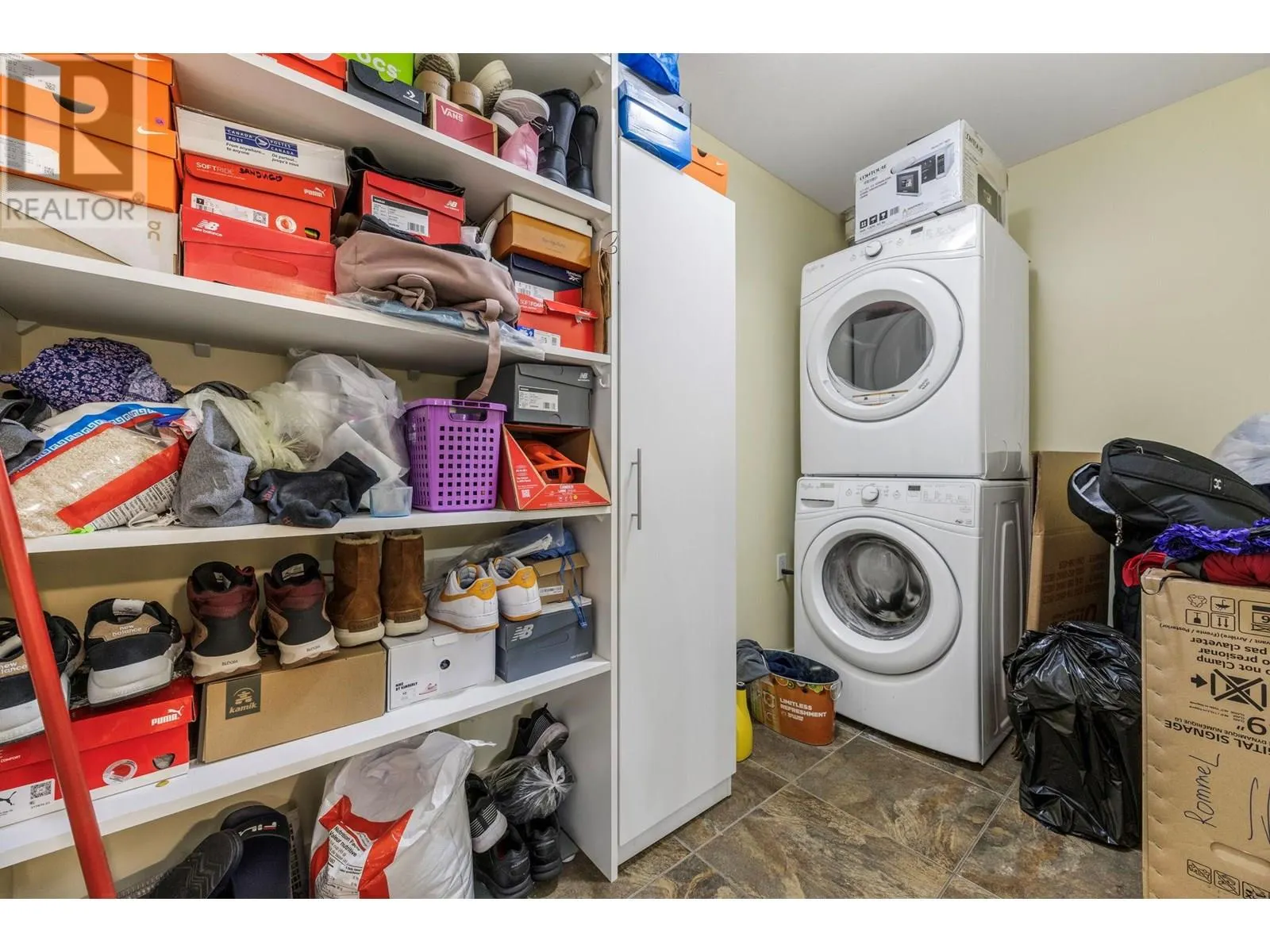 135 Ziprick Road Unit# 409