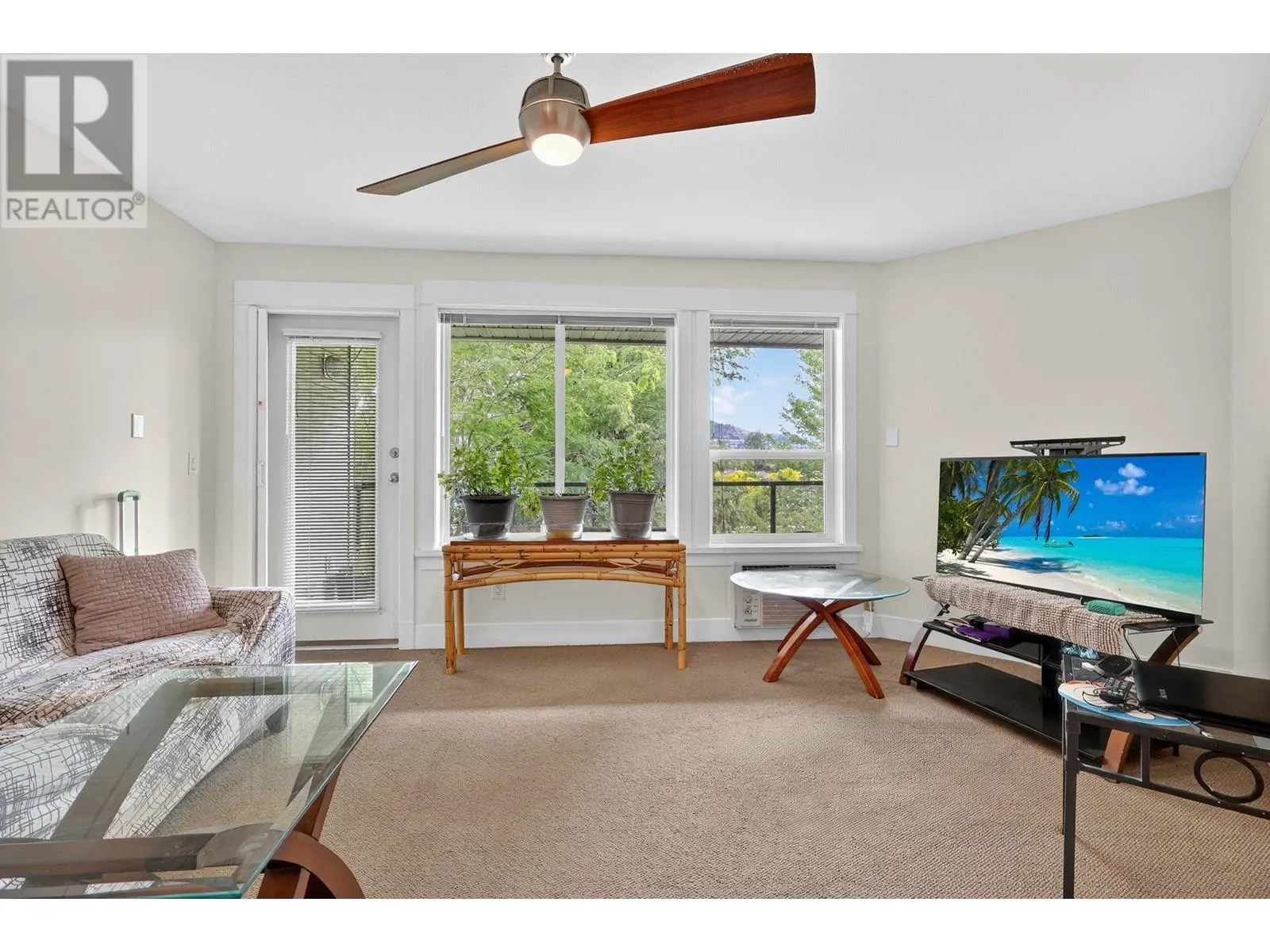 135 Ziprick Road Unit# 409