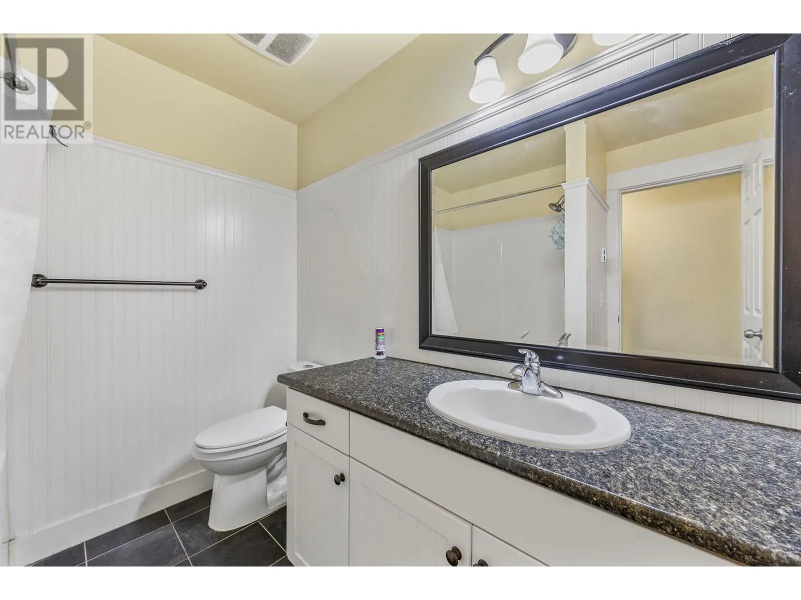 135 Ziprick Road Unit# 409