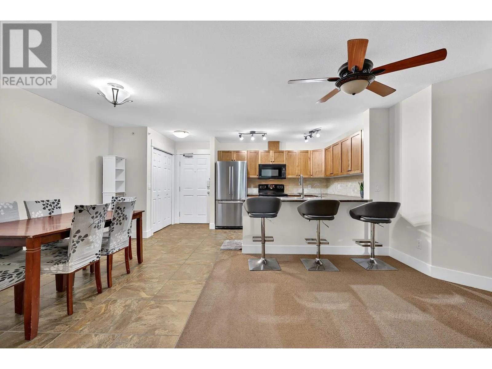 135 Ziprick Road Unit# 409