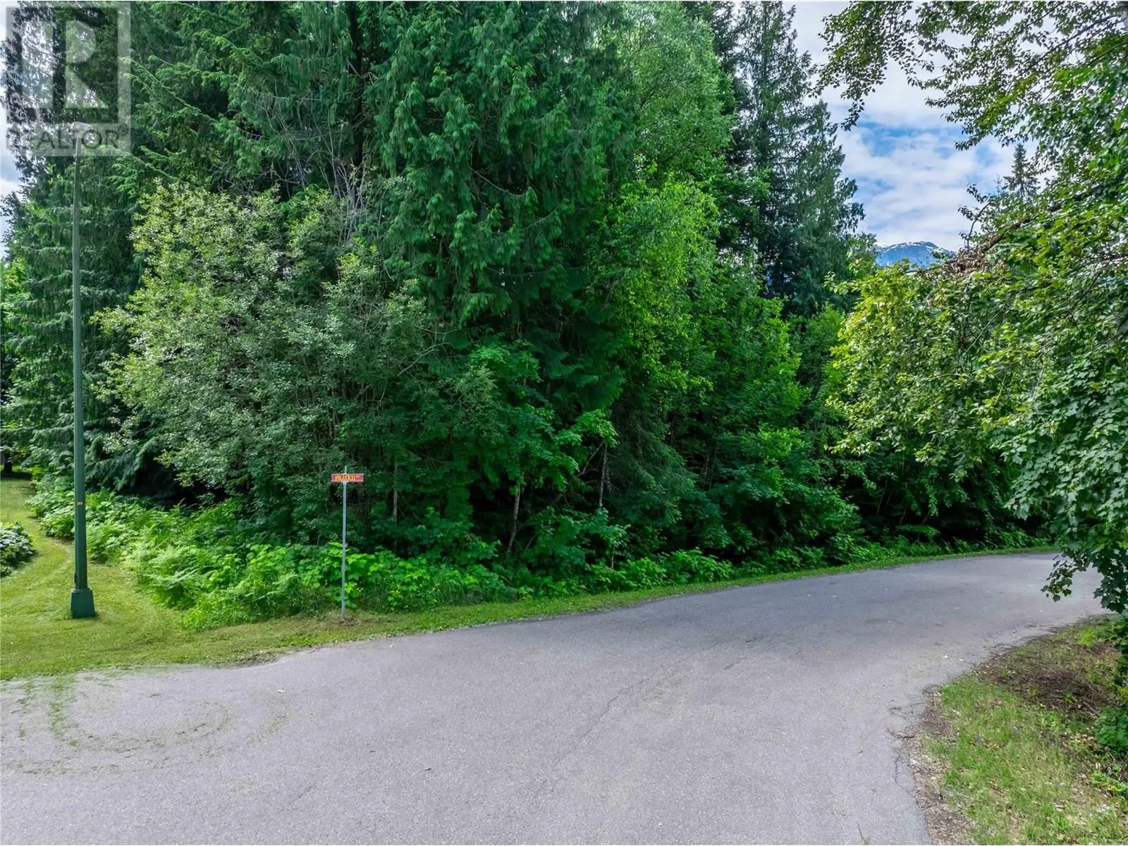 1565 Pratico Road