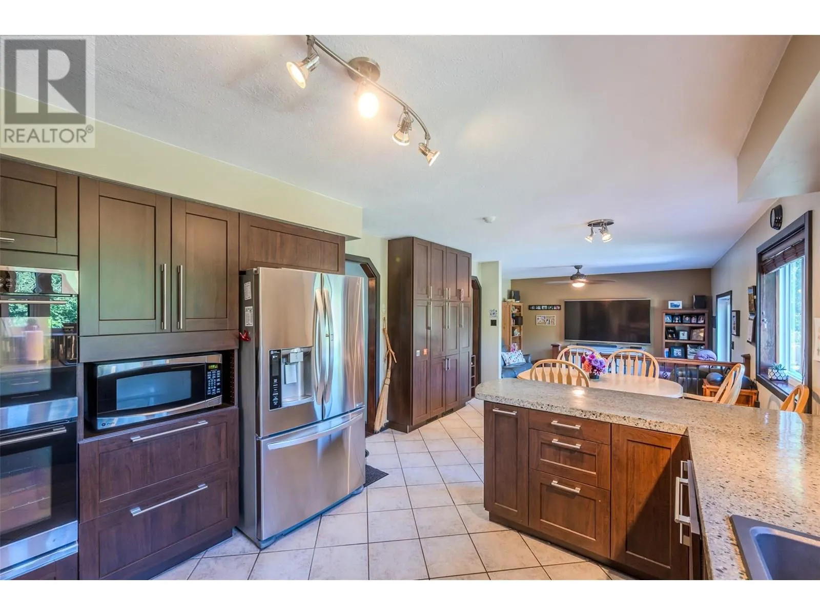 10112 BEAVIS Place