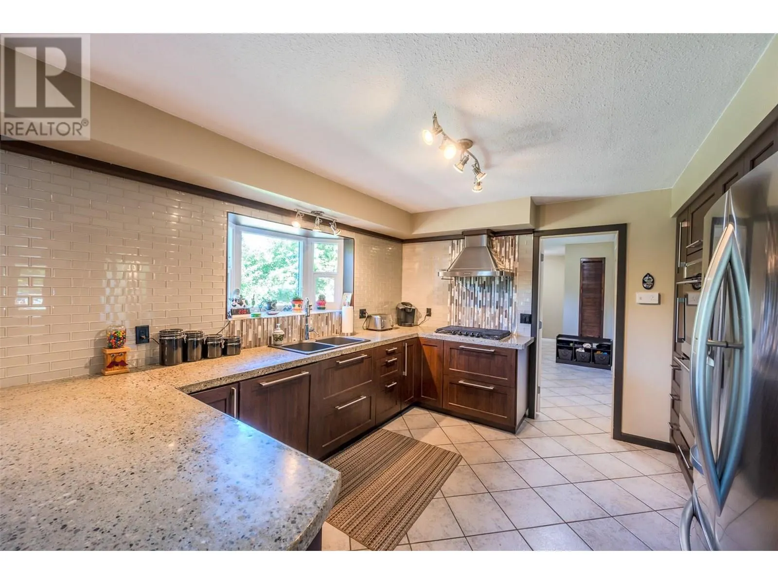 10112 BEAVIS Place