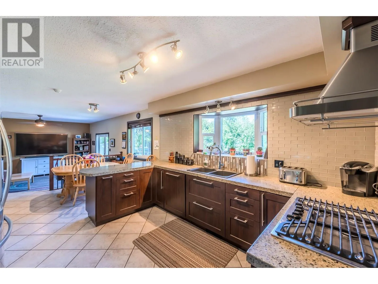 10112 BEAVIS Place