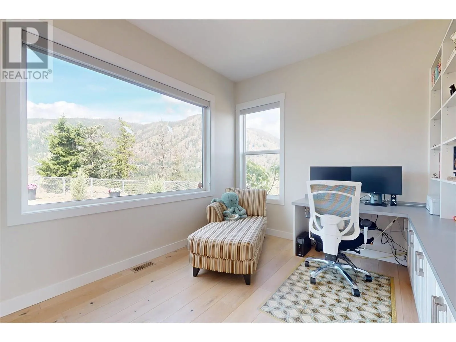 2502 Hedgestone Drive