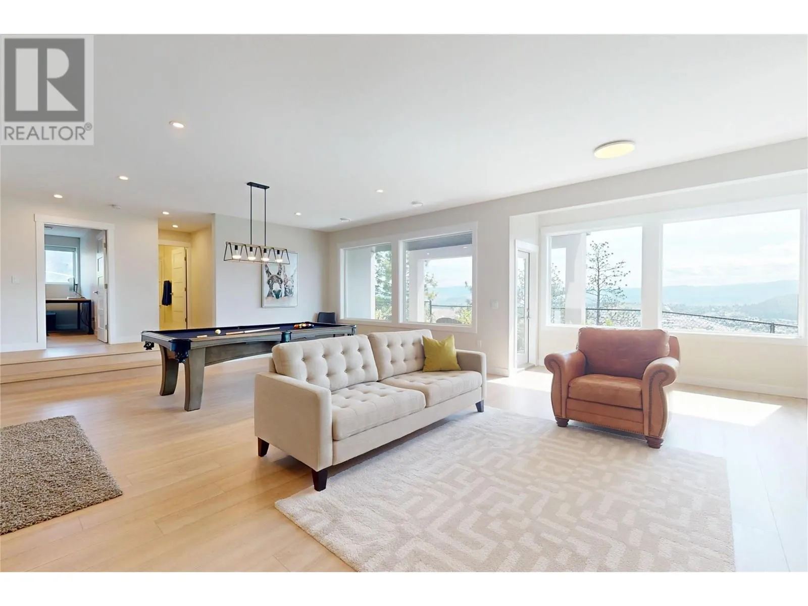 2502 Hedgestone Drive