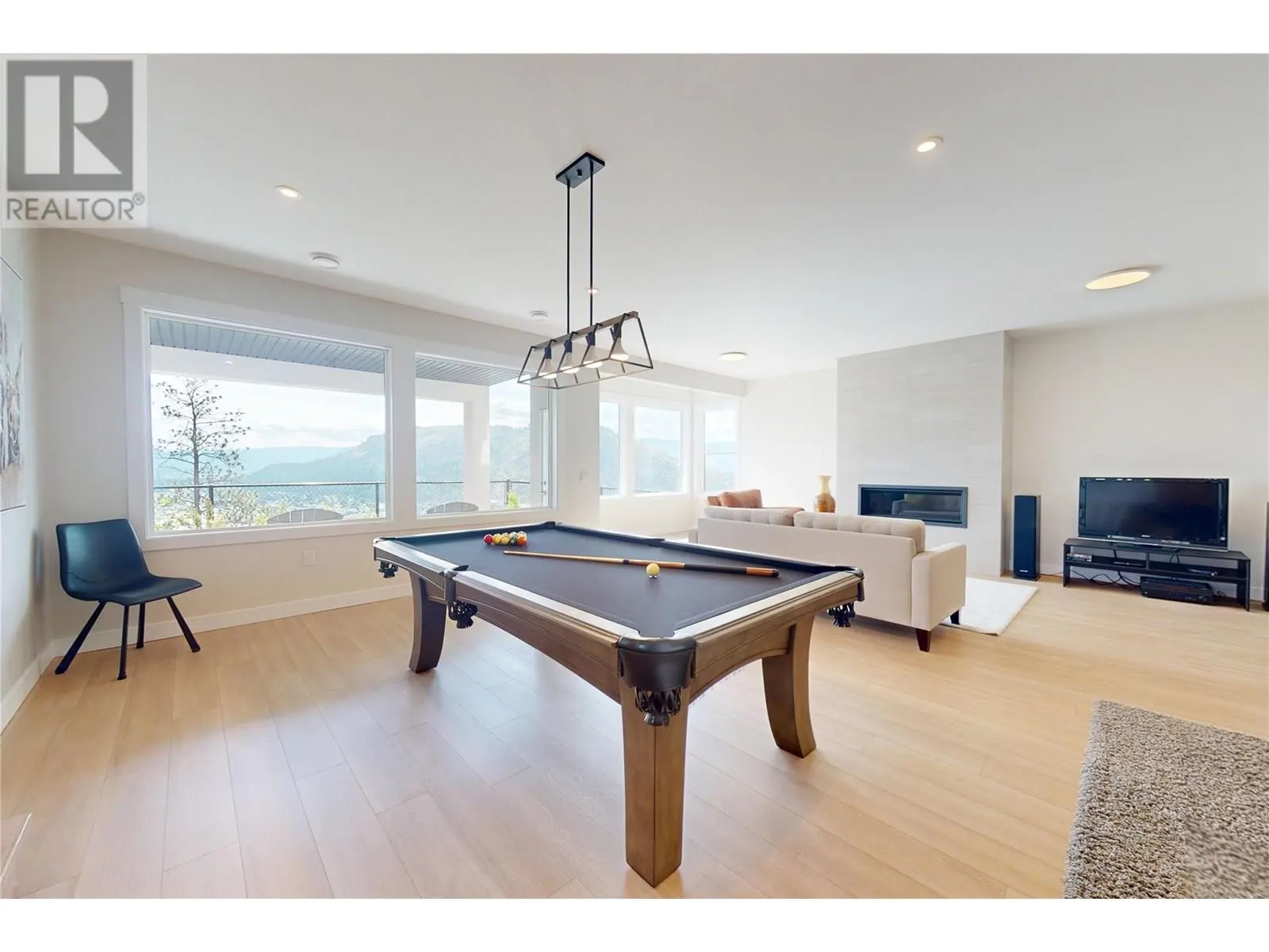 2502 Hedgestone Drive