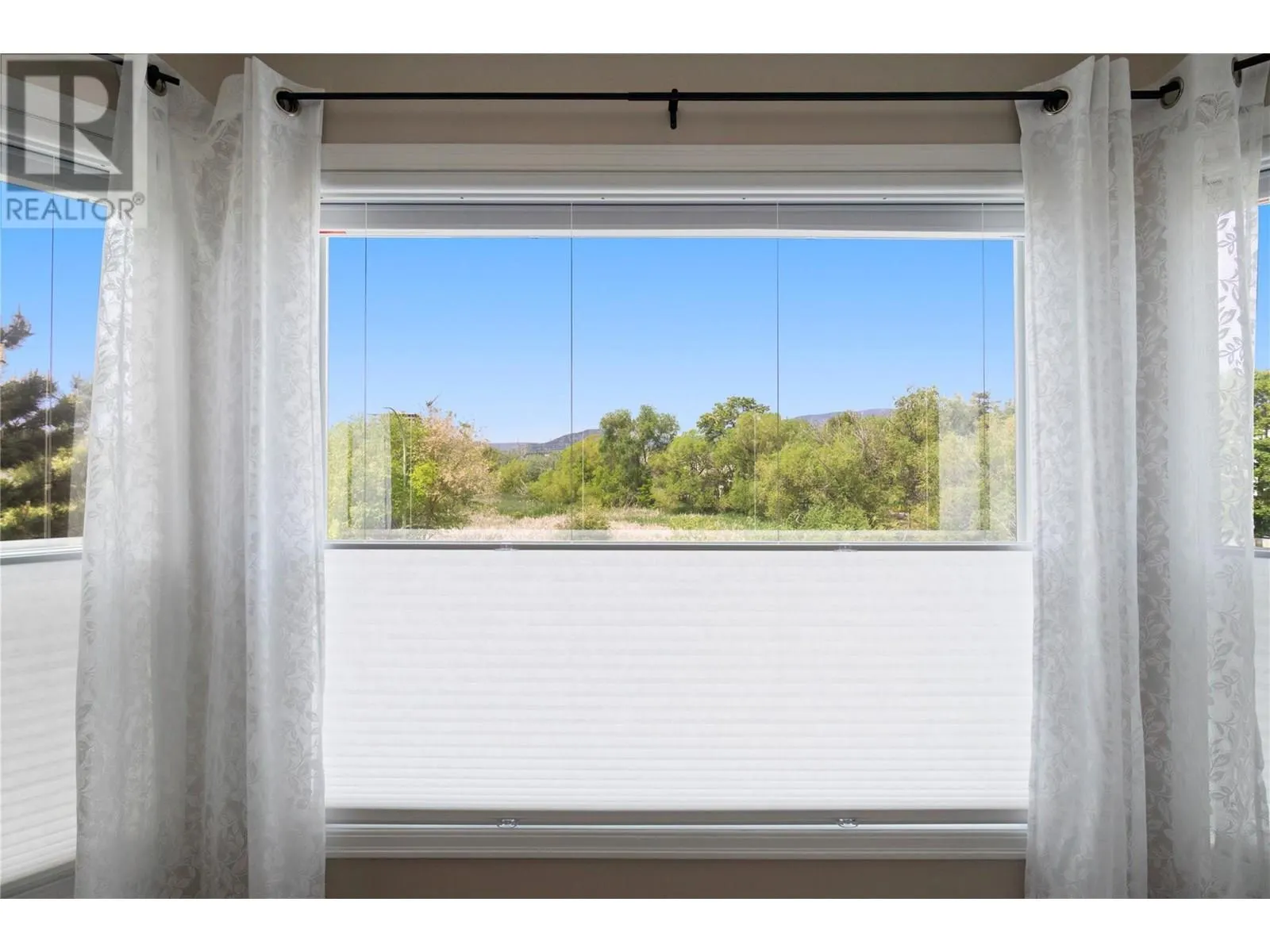 3283 Casorso Road Unit# 202