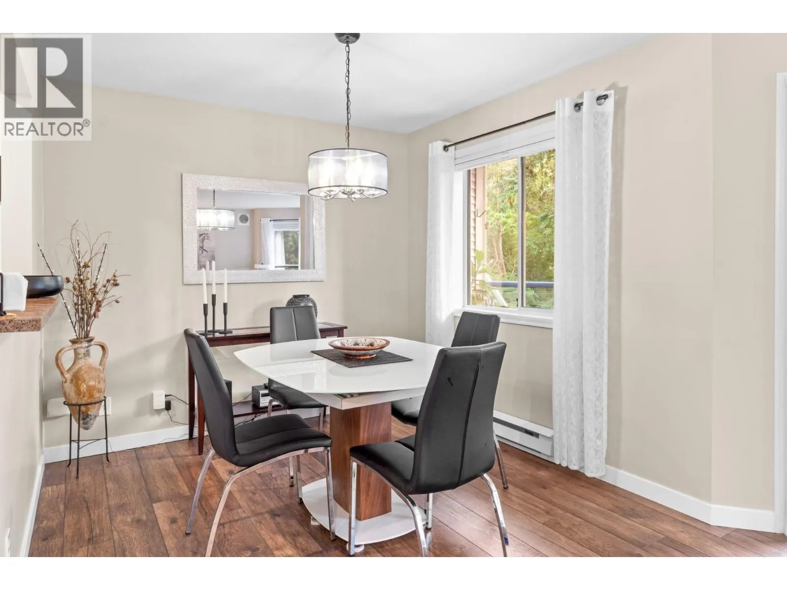 3283 Casorso Road Unit# 202
