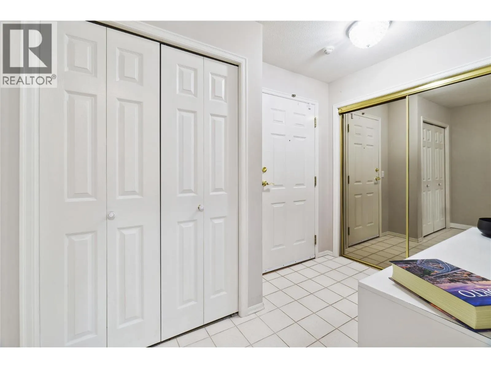 3283 Casorso Road Unit# 202