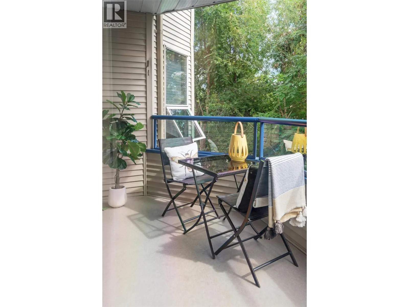 3283 Casorso Road Unit# 202