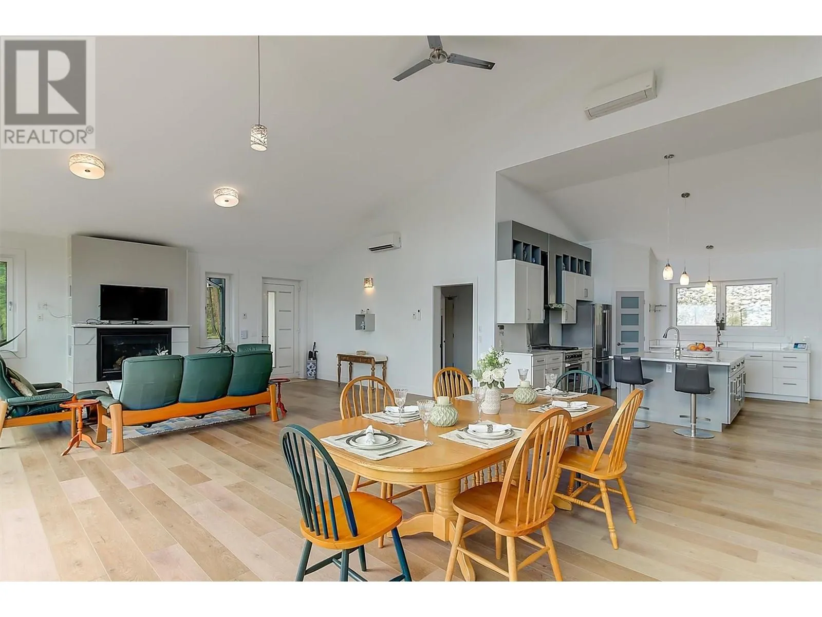 6131 Seymoure Lane