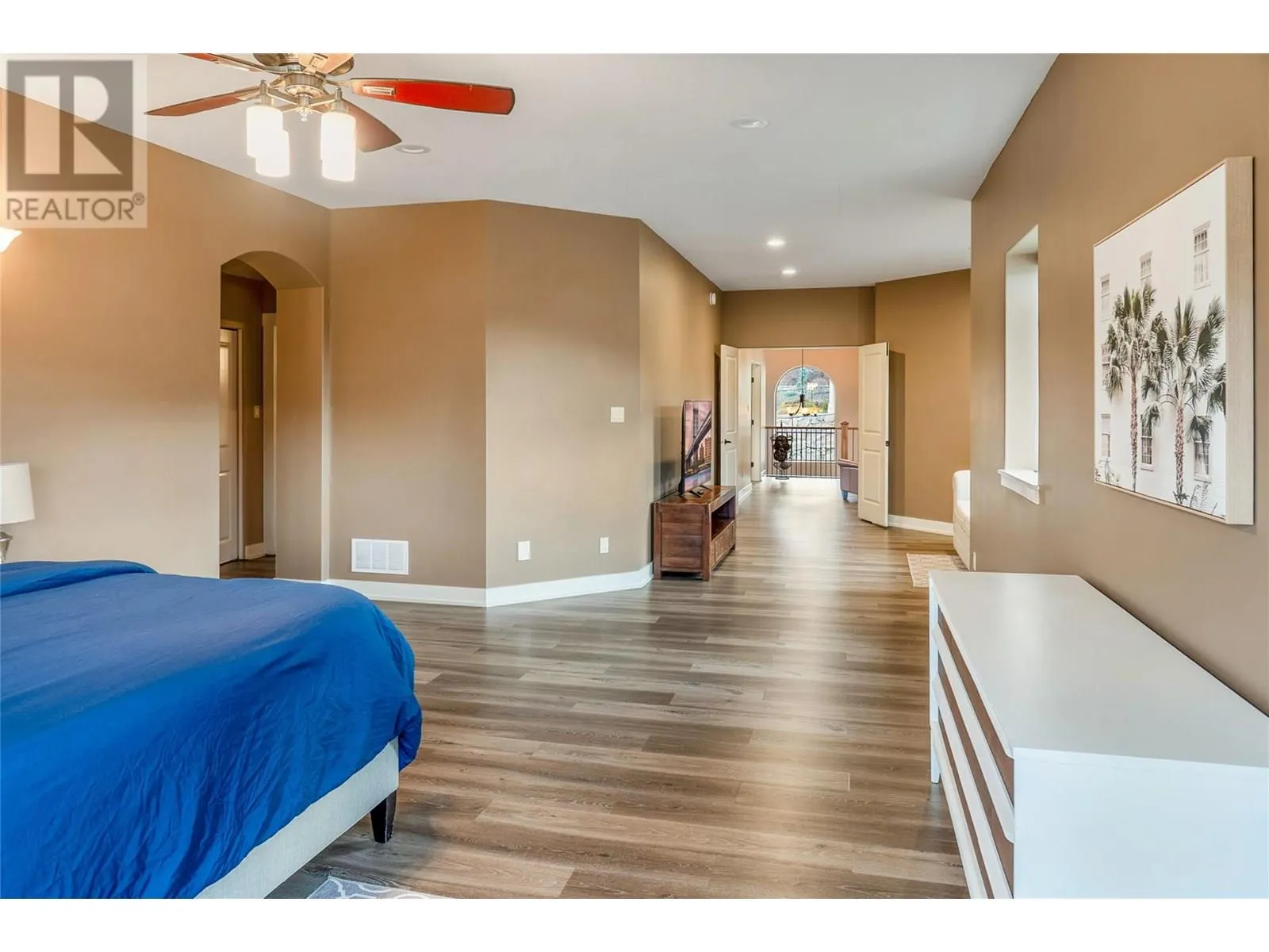 1029 Longacre Place