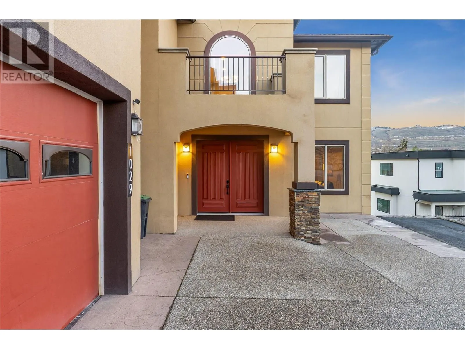 1029 Longacre Place