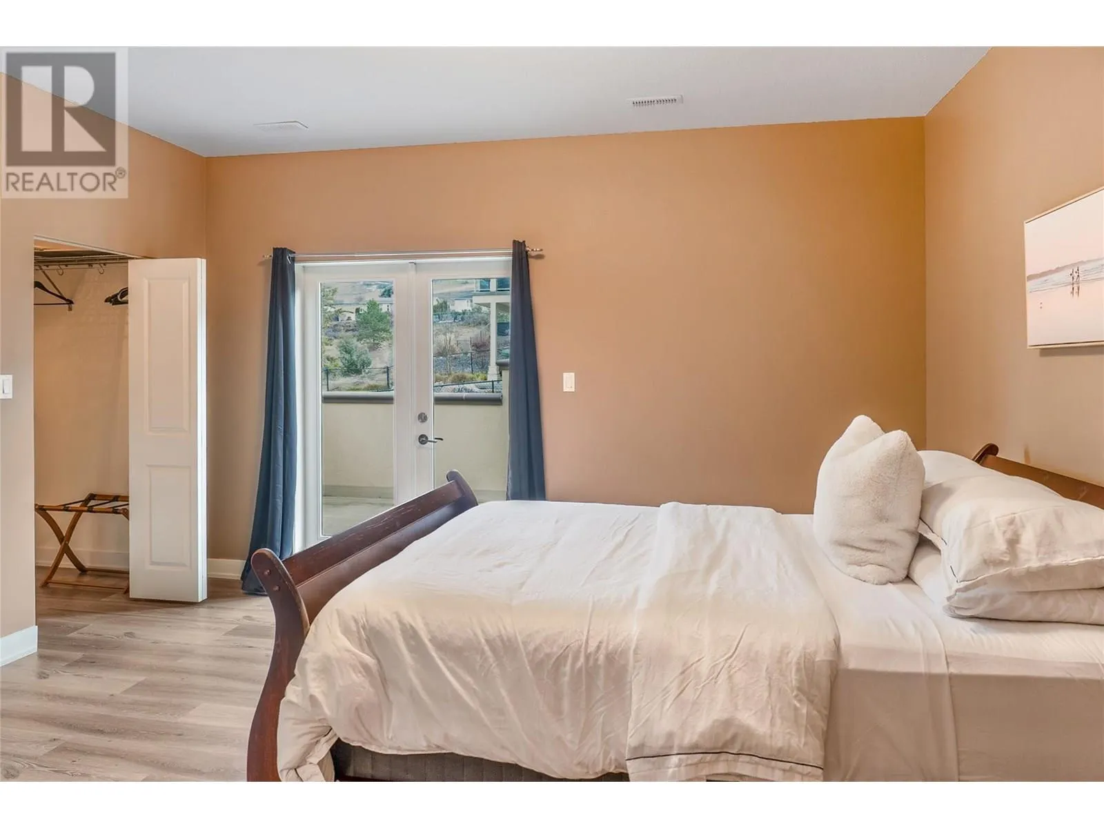1029 Longacre Place