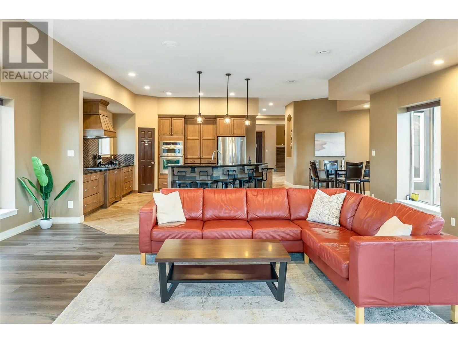 1029 Longacre Place