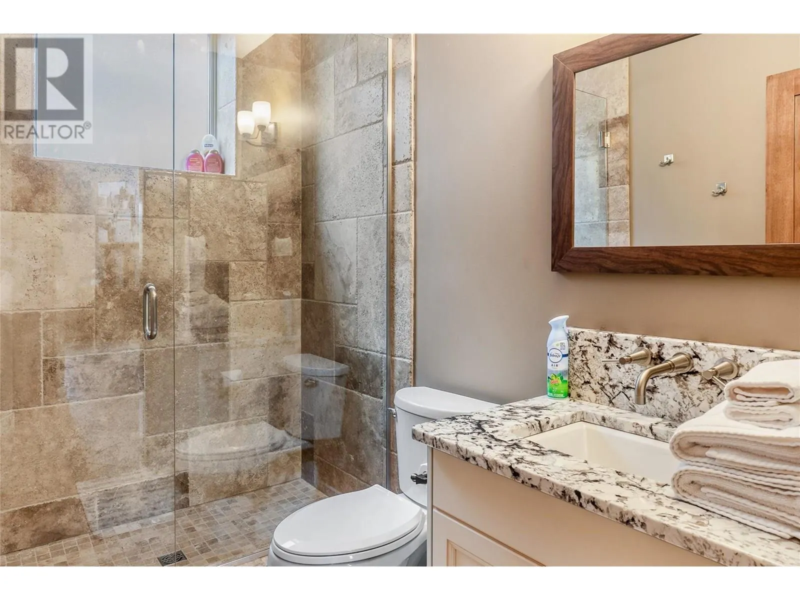 1029 Longacre Place
