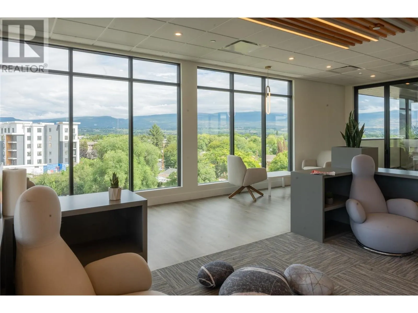1274 Devonshire Avenue Unit# 514