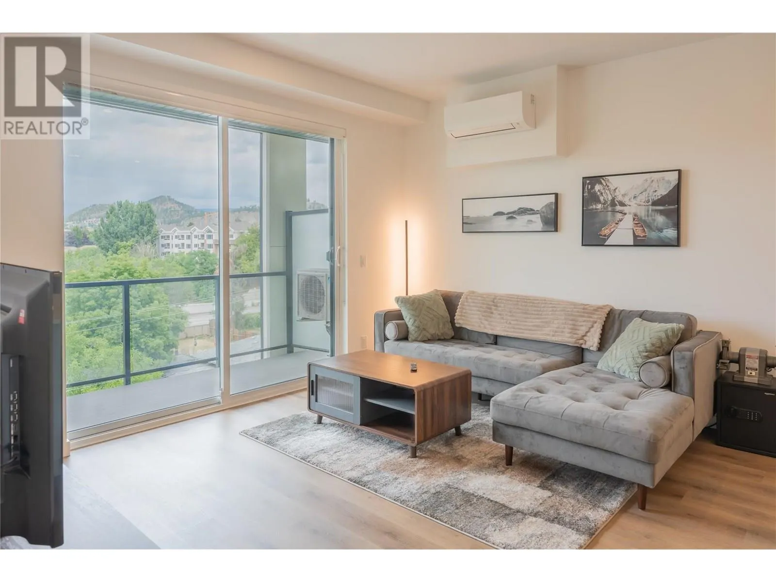 1274 Devonshire Avenue Unit# 514