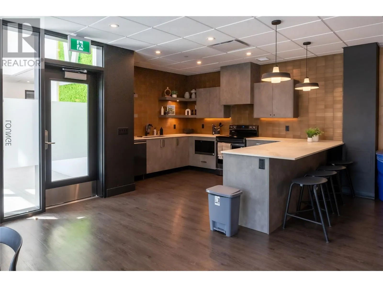 1274 Devonshire Avenue Unit# 514