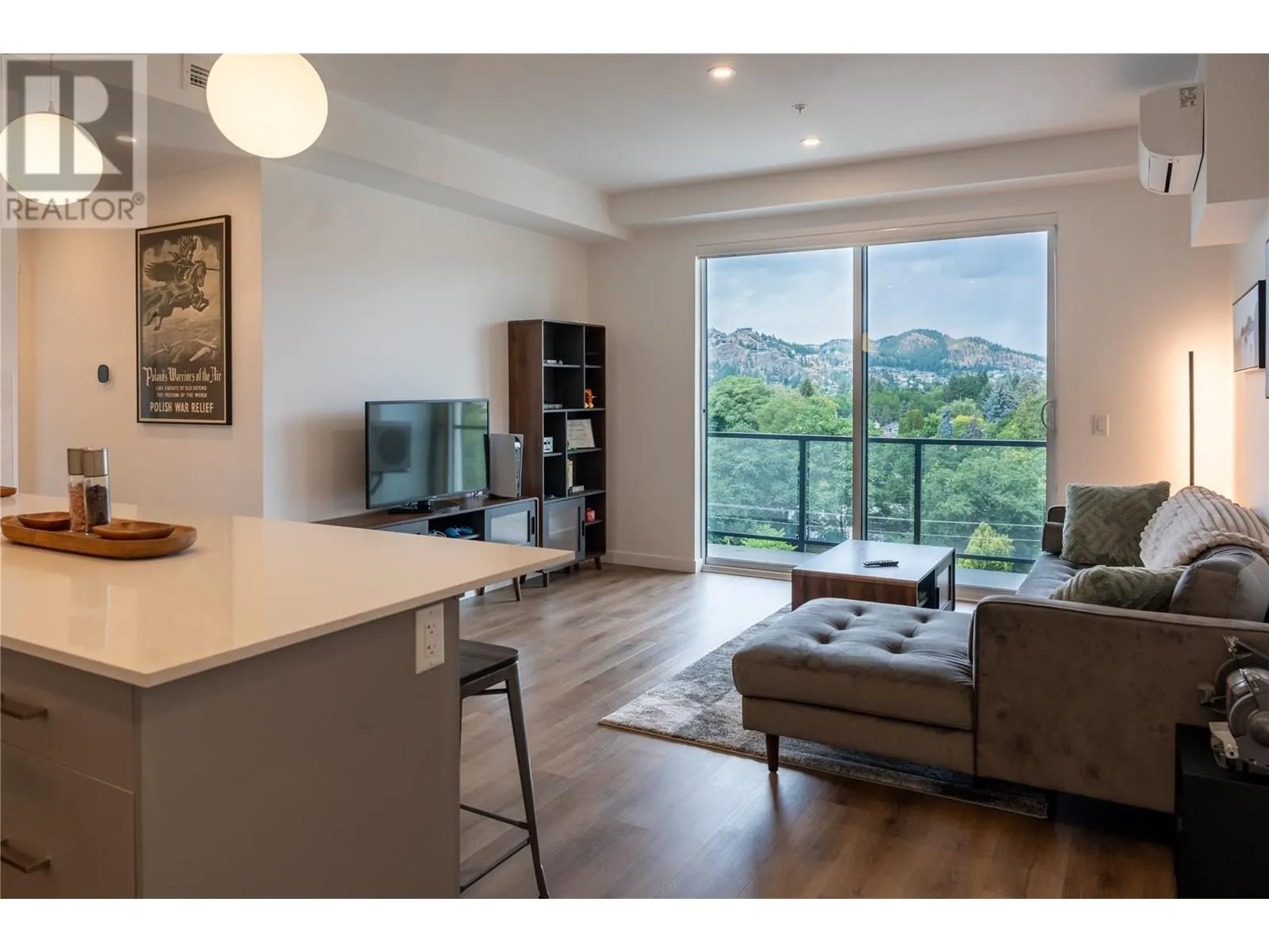 1274 Devonshire Avenue Unit# 514