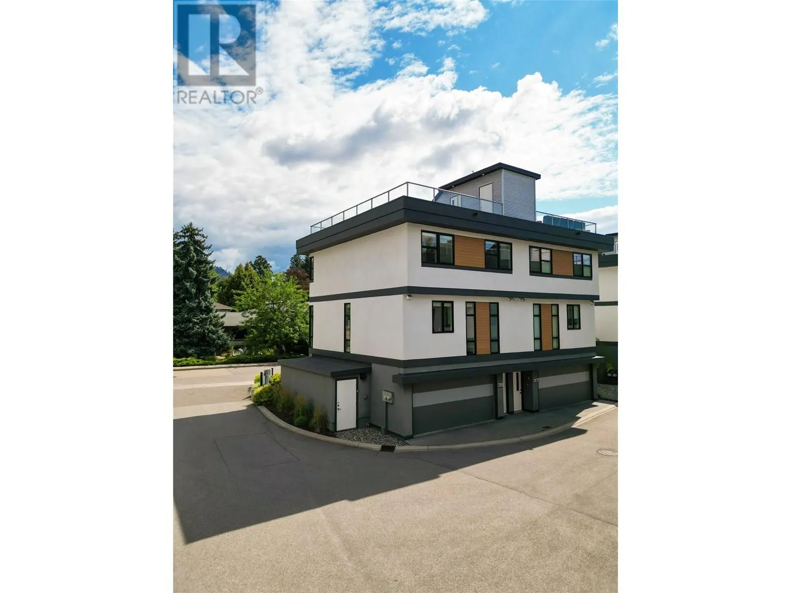 1515 Highland Drive N Unit# 39