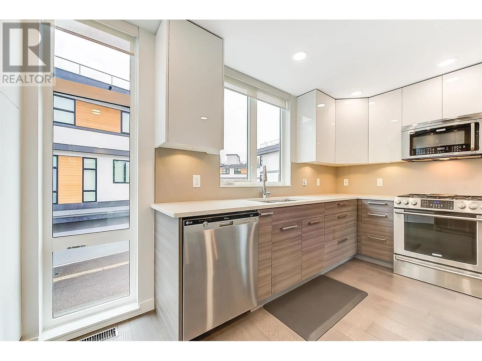 1515 Highland Drive N Unit# 39