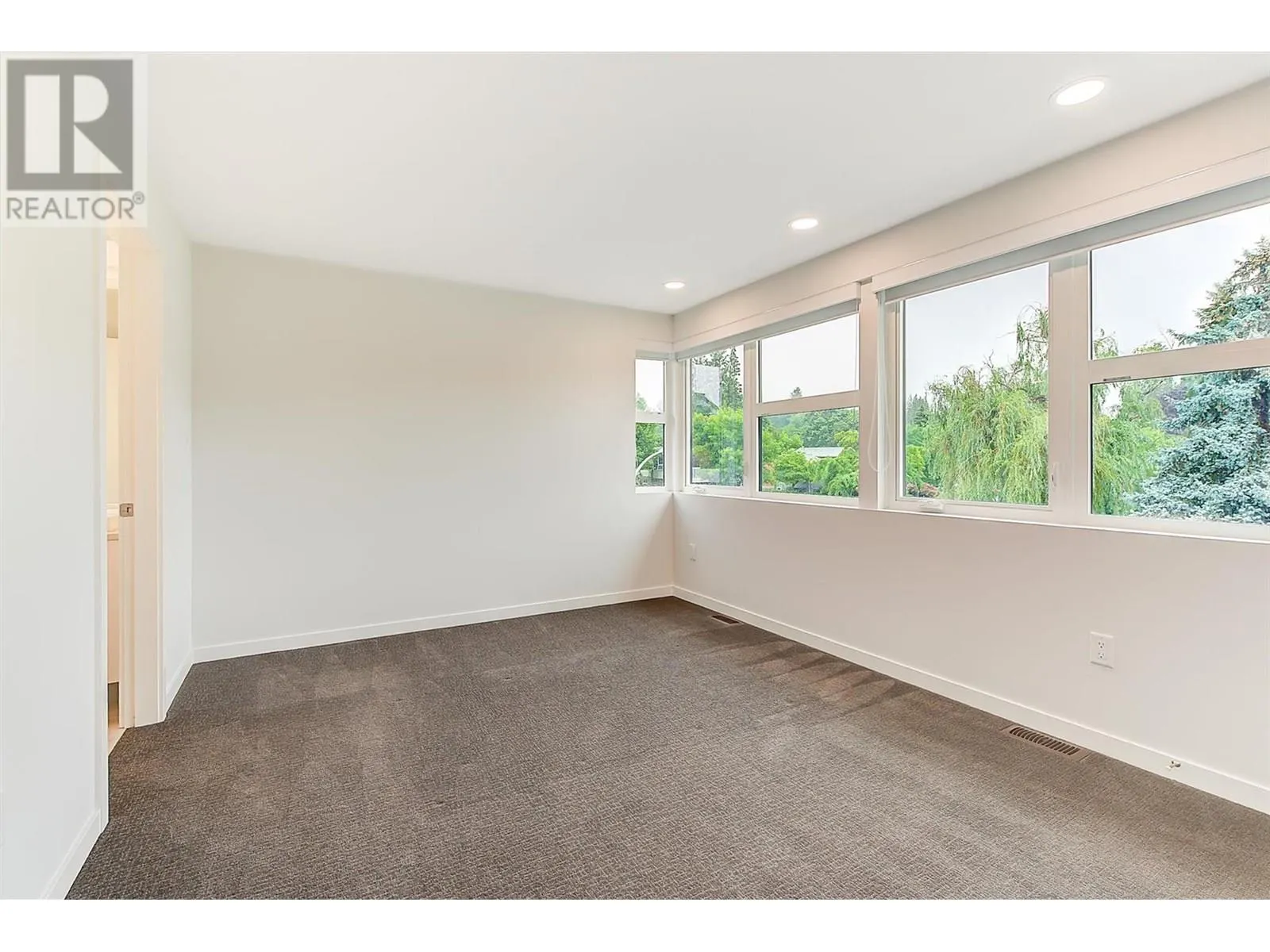 1515 Highland Drive N Unit# 39
