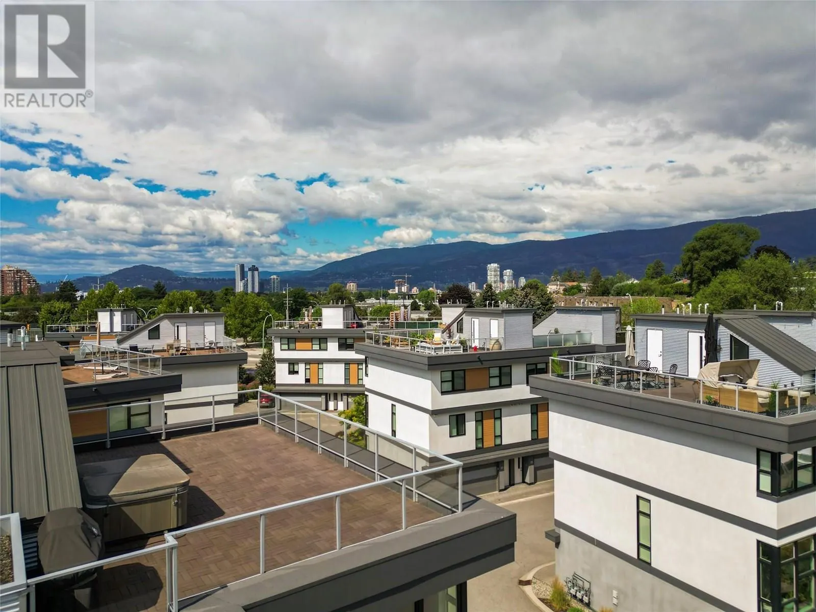 1515 Highland Drive N Unit# 39