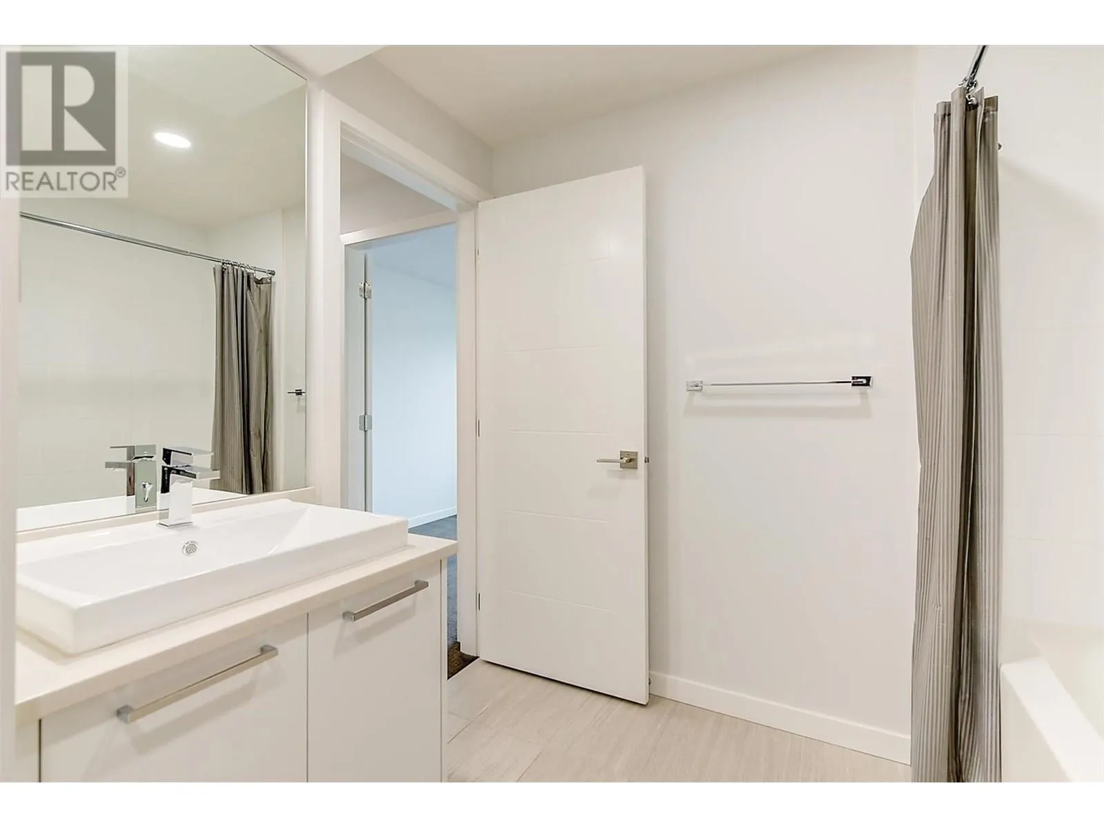 1515 Highland Drive N Unit# 39