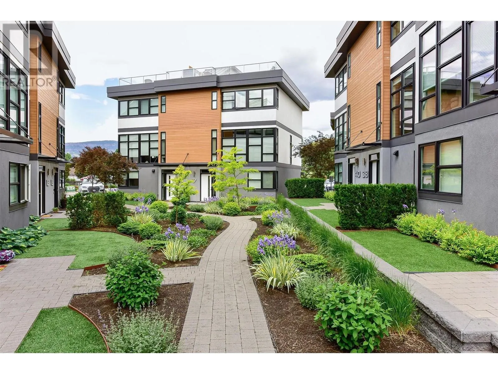 1515 Highland Drive N Unit# 39