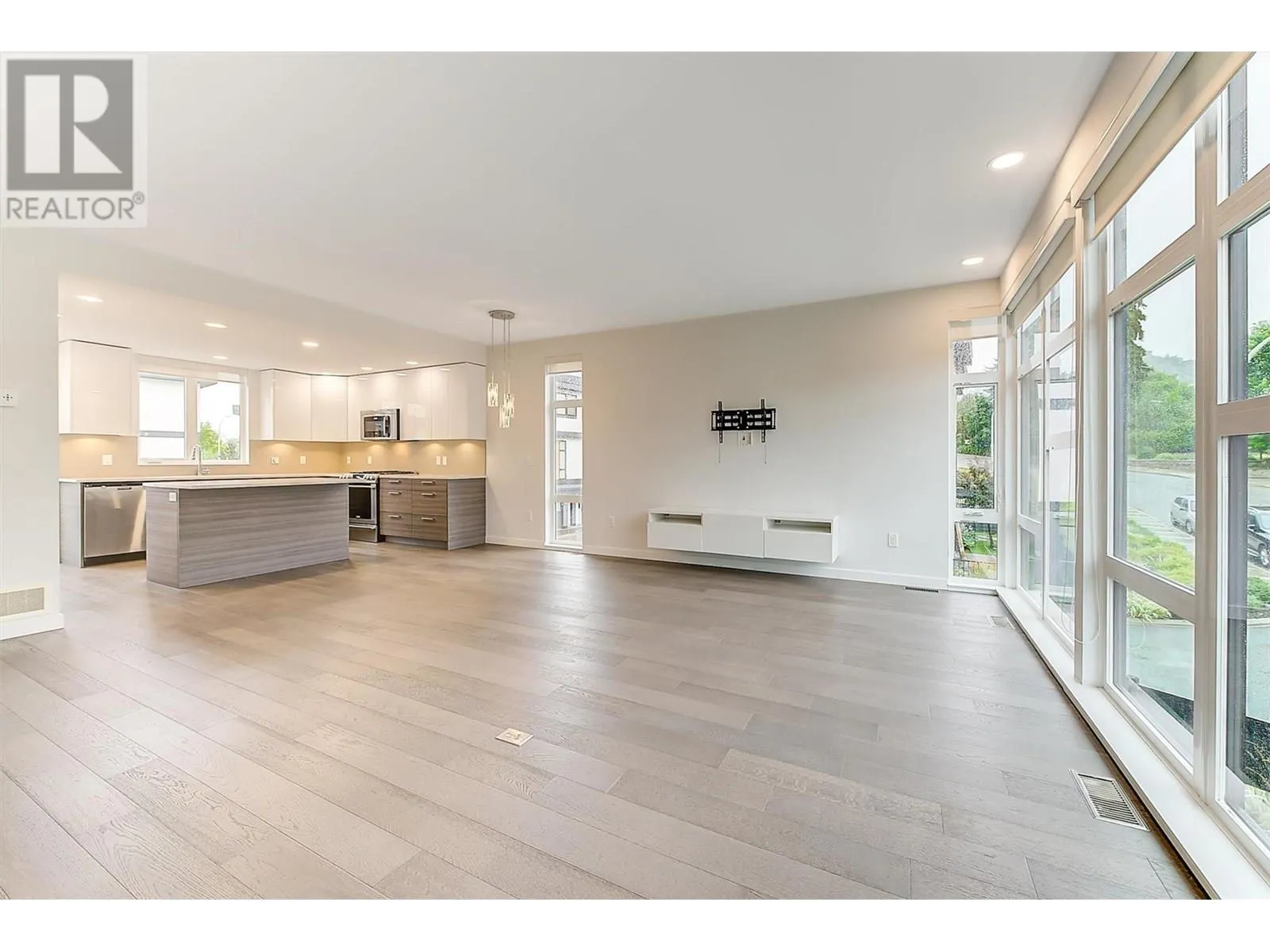 1515 Highland Drive N Unit# 39
