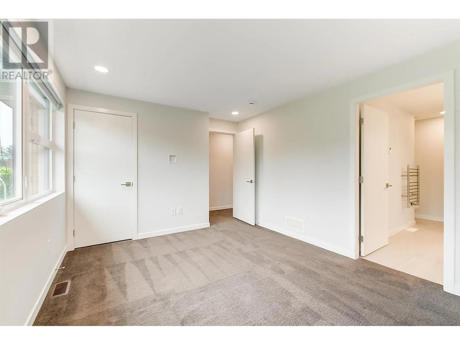 1515 Highland Drive N Unit# 39