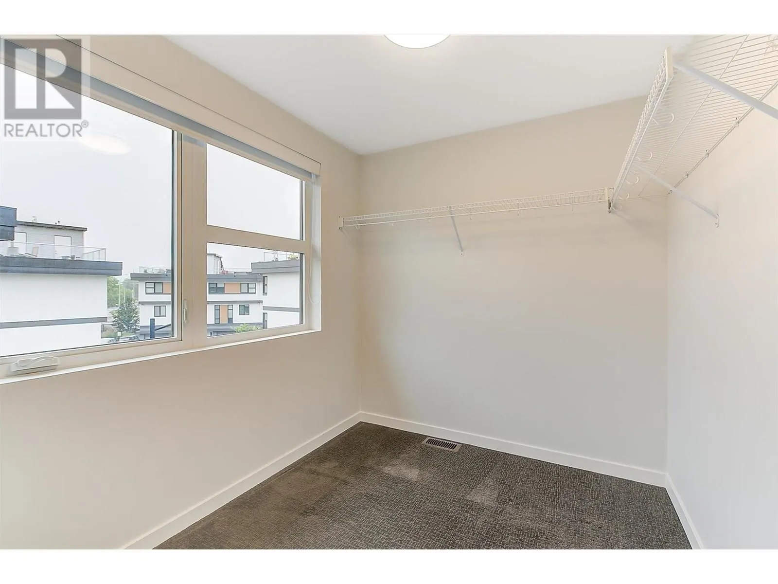 1515 Highland Drive N Unit# 39
