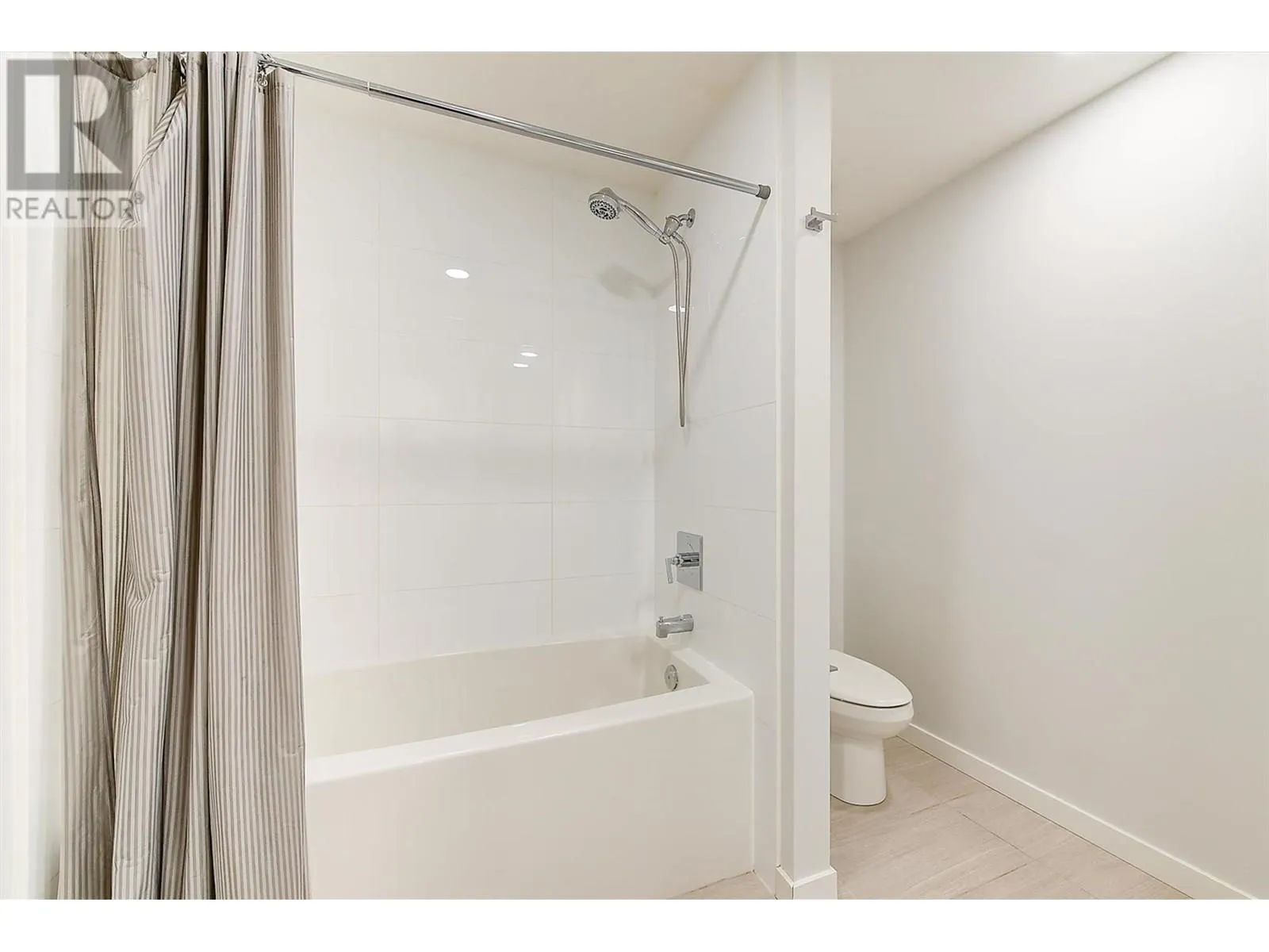 1515 Highland Drive N Unit# 39