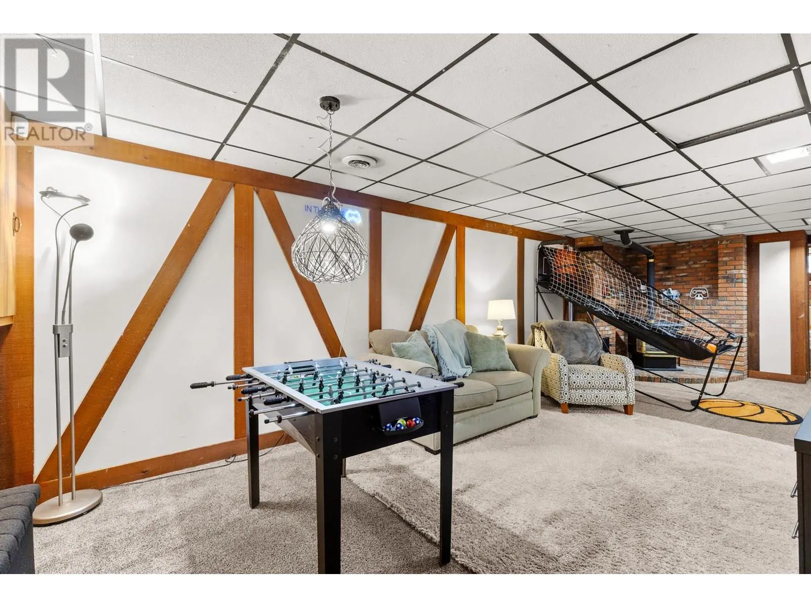 955 Hickory Road