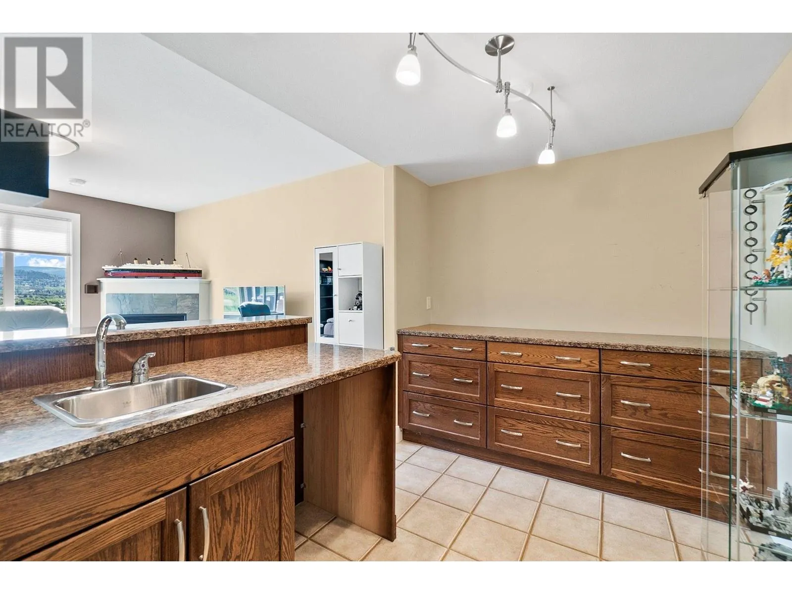 2421 Glacier Court Unit# 21