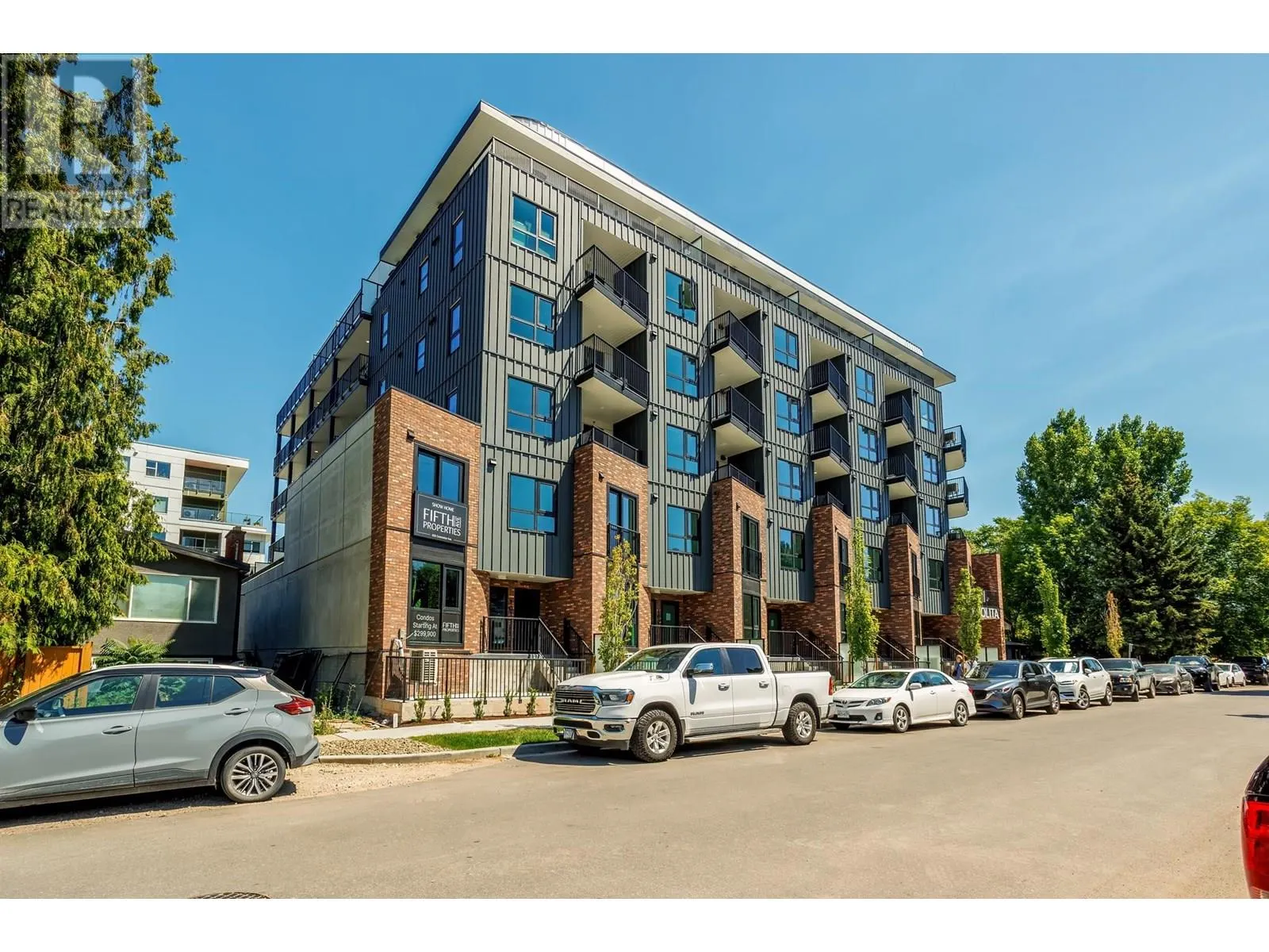 620 Coronation Avenue Unit# 507