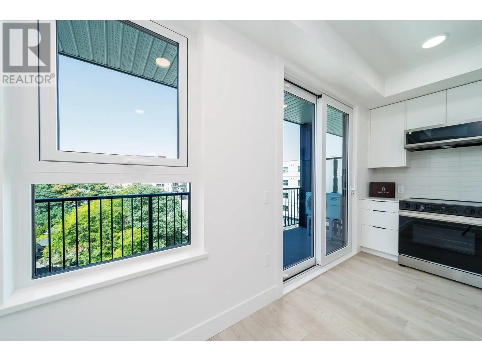 620 Coronation Avenue Unit# 507