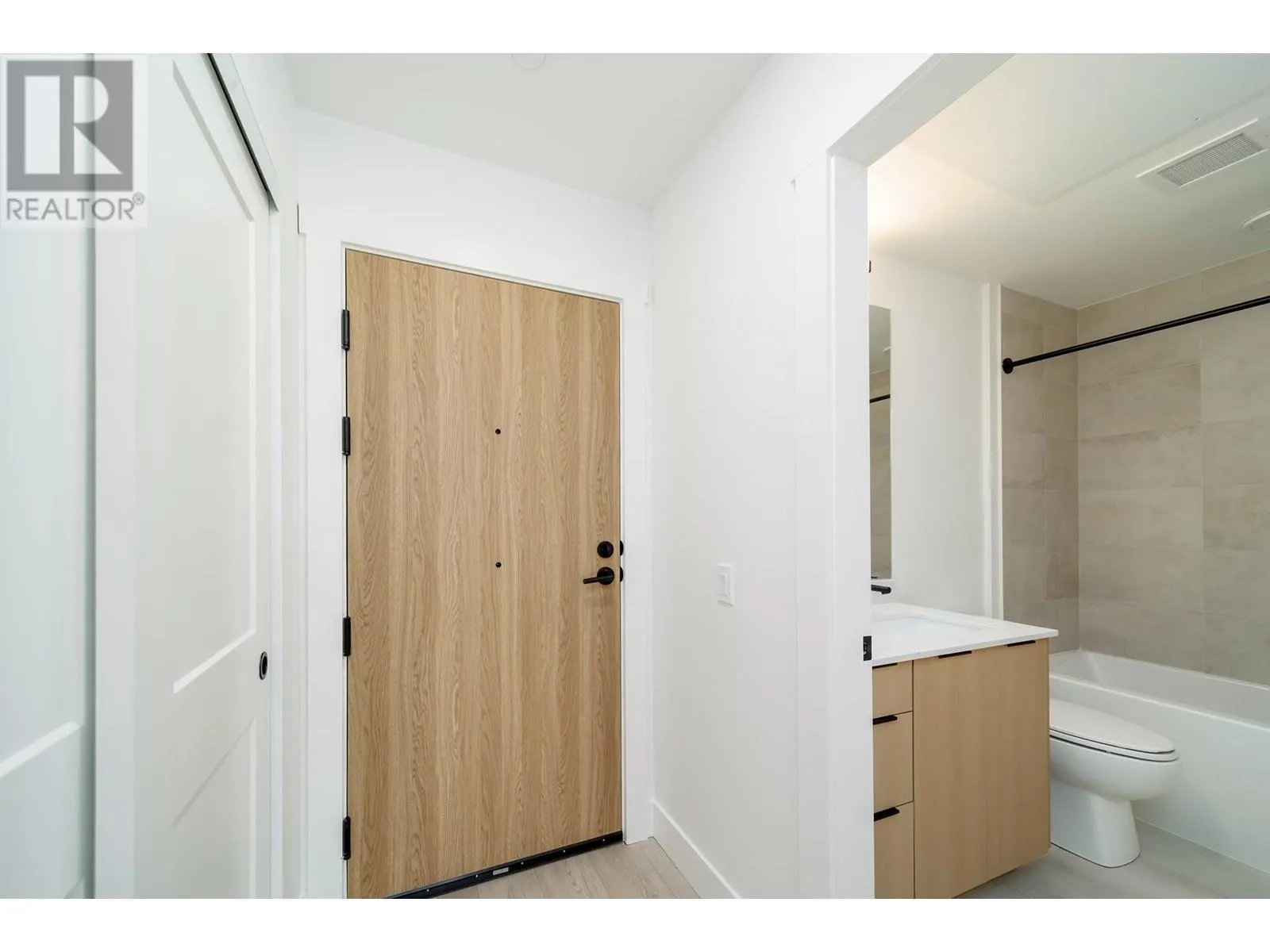 620 Coronation Avenue Unit# 507