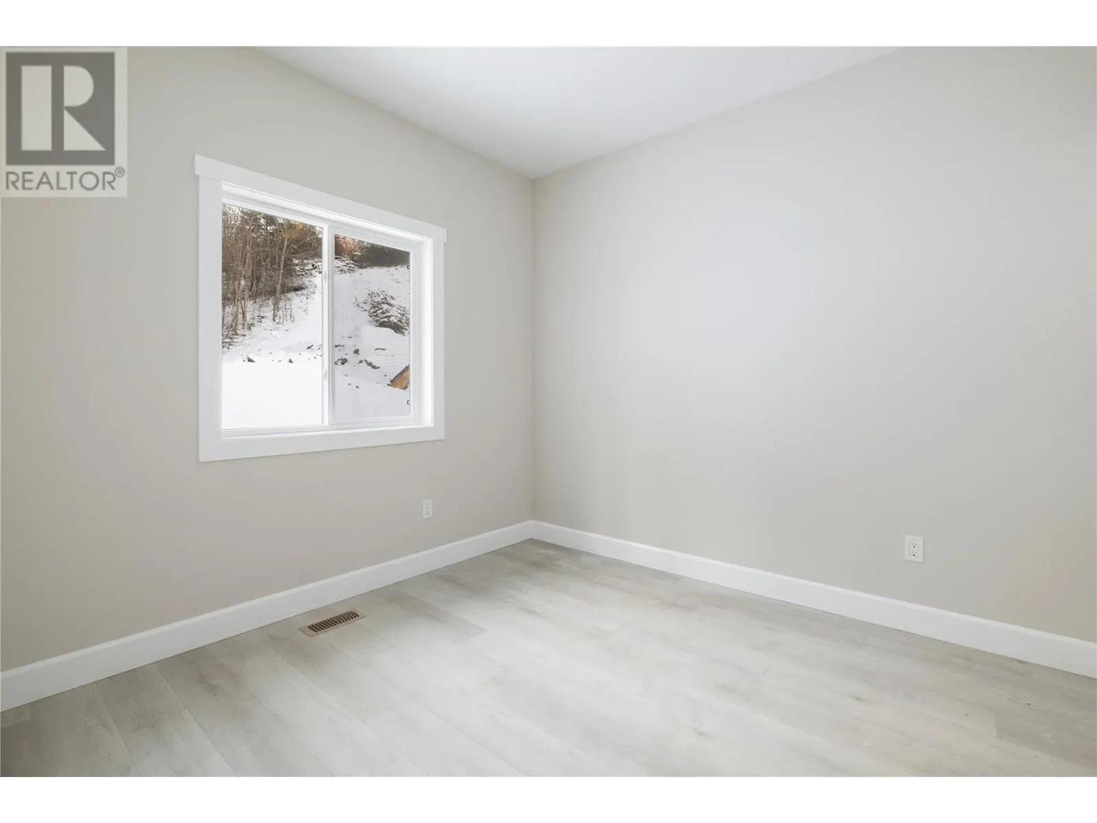 806 Cliff Avenue Unit# 109